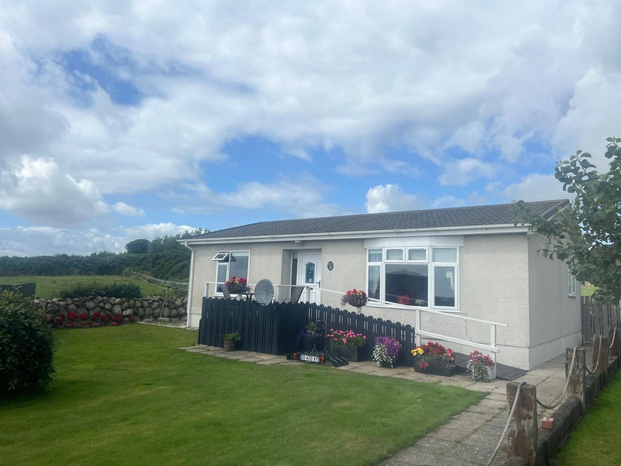 Moneydarragh Cottage With Uninterrupted Mountain And Sea Views- Hot Tub Available For Hire Annalong Kültér fotó